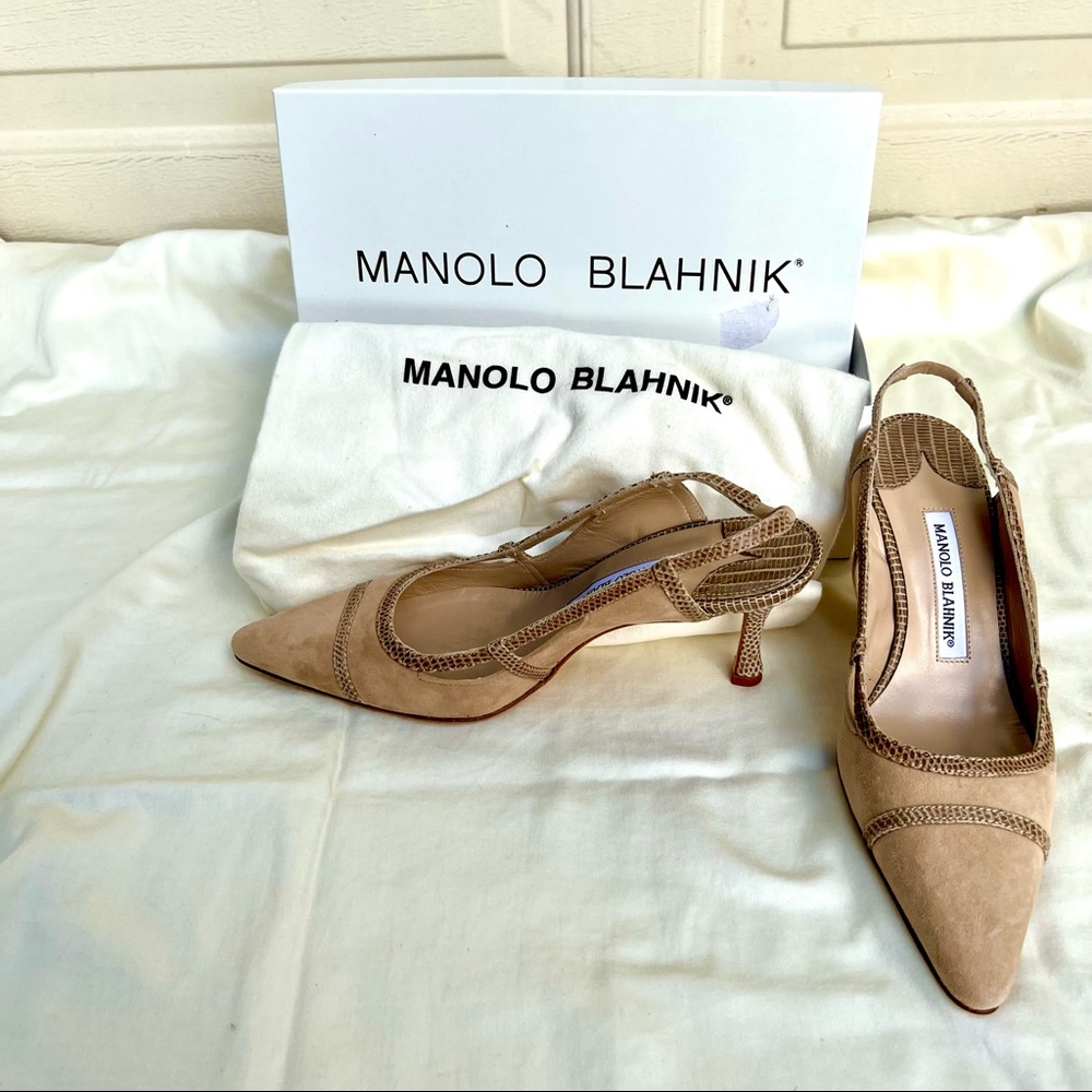 NEW Manolo Blahnik Suede Kitten Heels